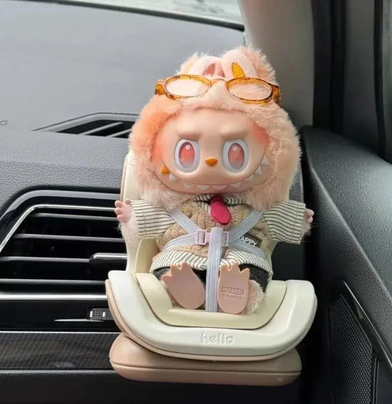 🚗 Siège de poupée Labubu – Accessoire voiture décoratif & porte-clés